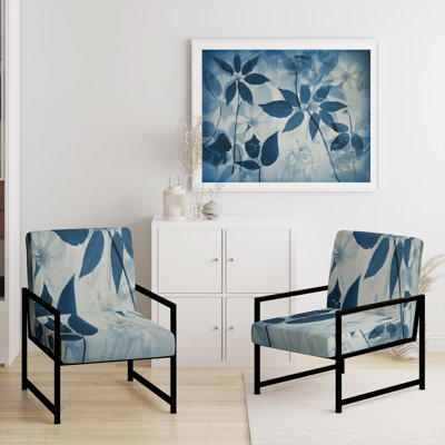 Chaise à accoudoirs contemporaine rétro avec motif de feuilles abstraites rétro bleu IV - Botanical Abstract