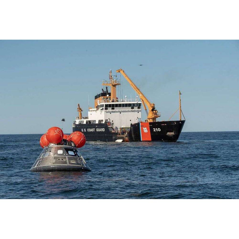 Cypress USCG (WLB-210), modèle de navire, H 10 po x l 30 po x P 5 po