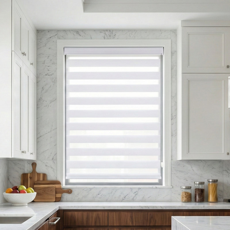 Store zébré Shadesu pour fenêtres, l 33 po x H 72 po, blanc, abat-jour zébré à double couche sans contrôle, contrôle de la lumière pour le jour et la nuit, stores transparents pour fenêtres d'intérieur, chambre à coucher, cuisine