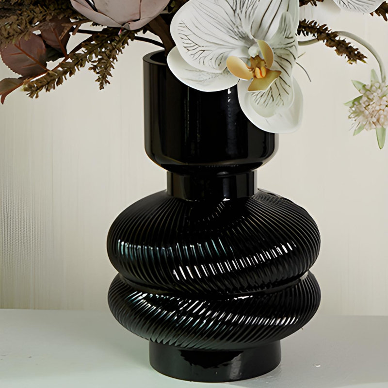 Ornements de fleurs simulées