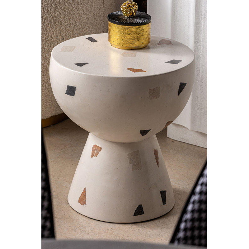 Massa Side Table