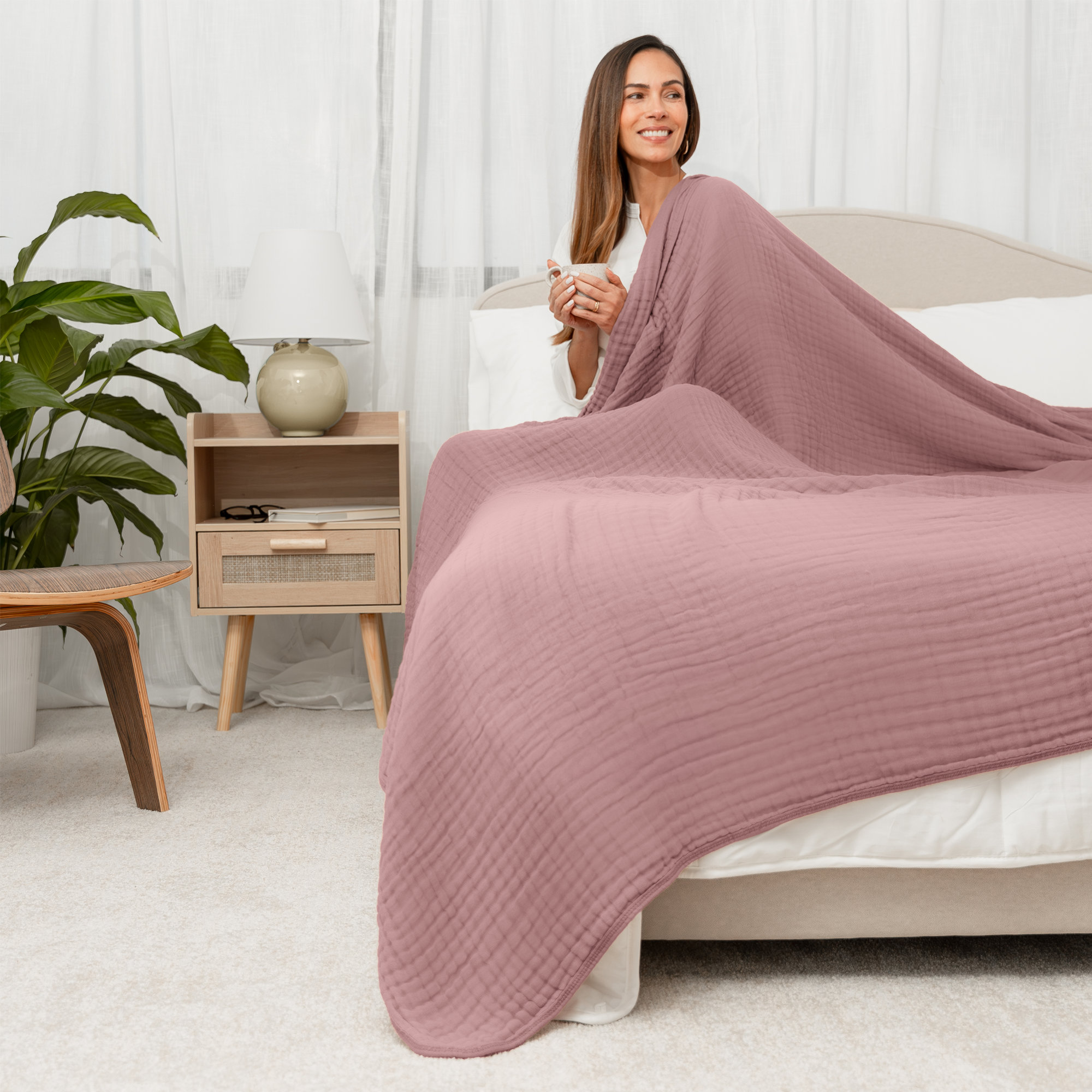 Karlina Muslin Blanket, Mauve, King