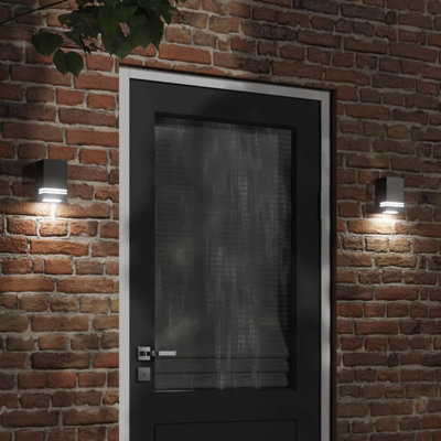 Danamarie Plug-in 1 Light Outdoor Wall Light