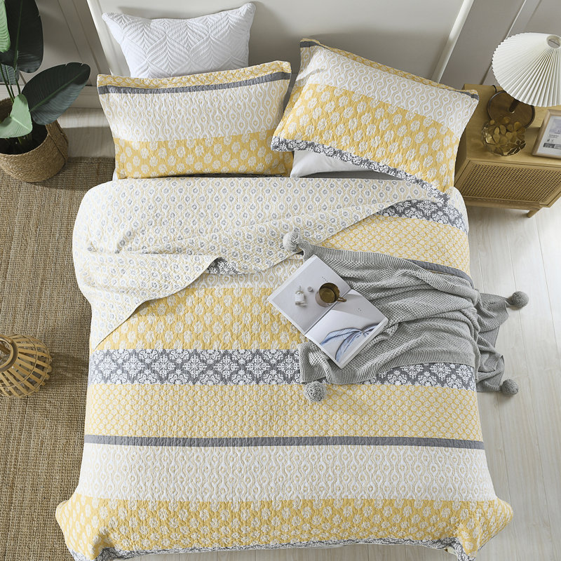 King Size White and Yellow Cotton Reversible Quilt Set