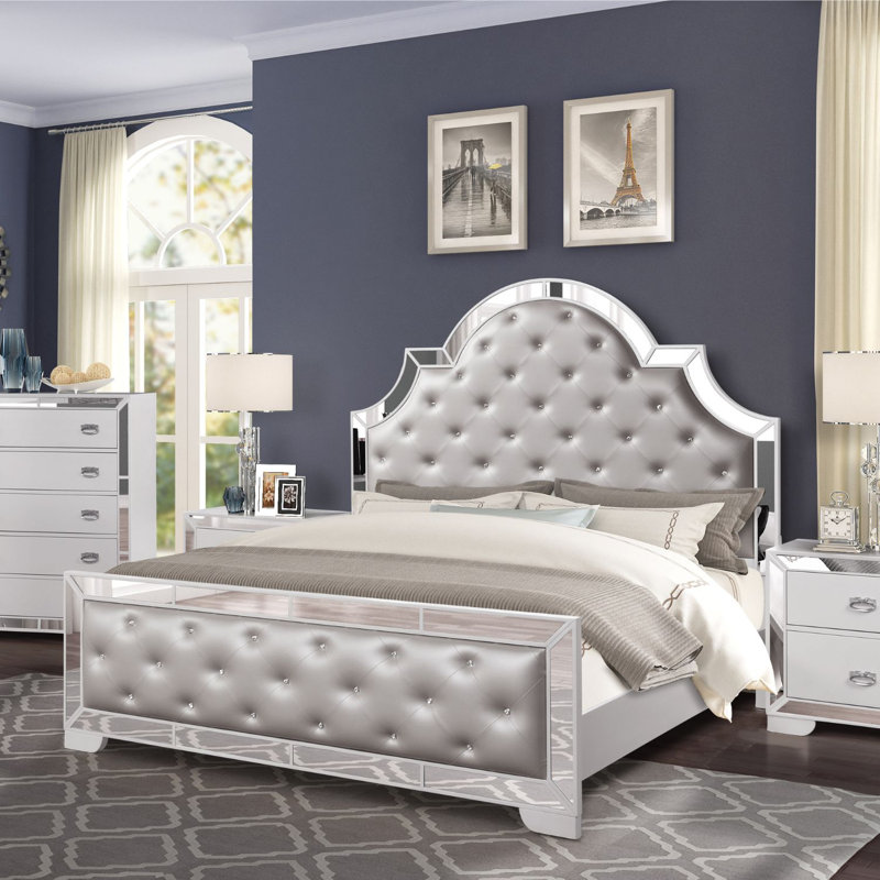 Ensemble de chambre à coucher tapissier Laretha Champagne, Très grand lit
