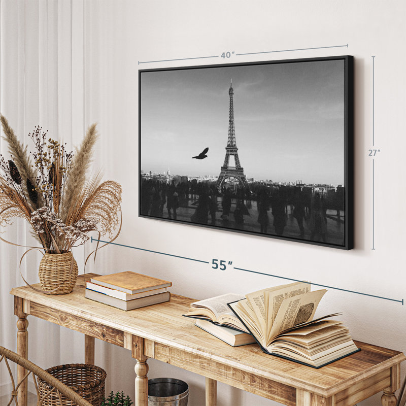 «Overcast Eiffel Tower Wall Art», H 27 po x l 40 po