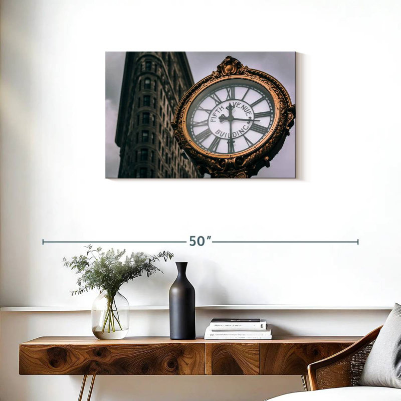 Kerner Fifth Avenue Building Clock