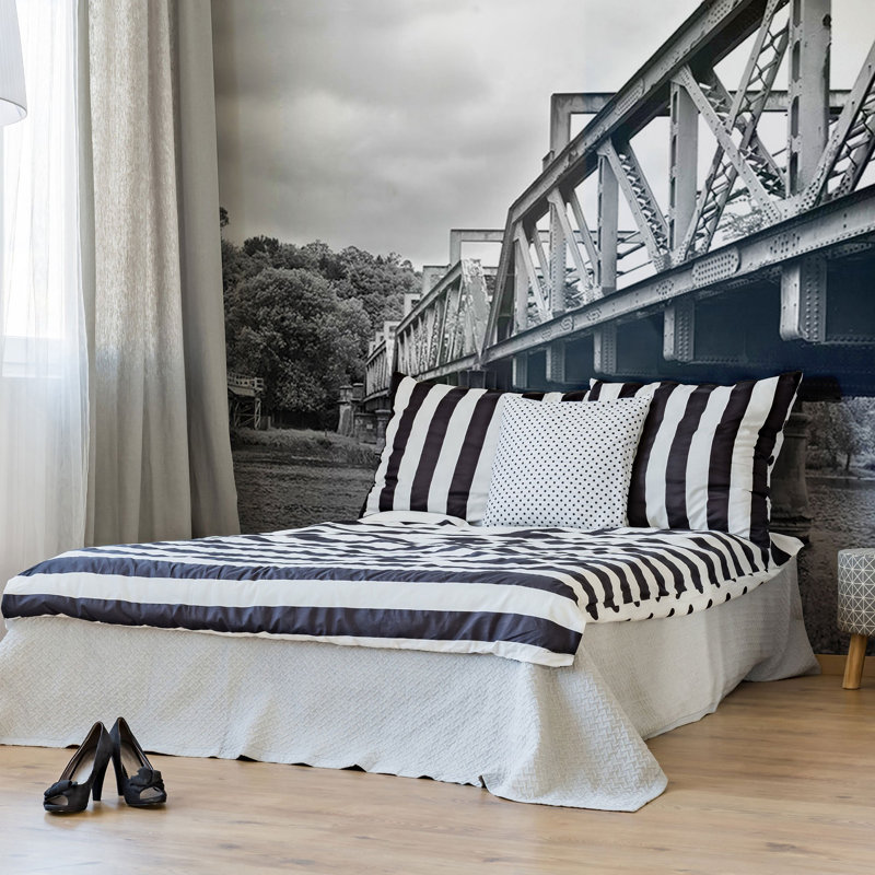 Panneau de papier peint adhésif Gyrith Bridge Landscape, L 100,08 po x l 96 po
