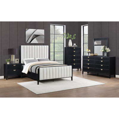 Rogalski 5-piece Upholstered Queen Bedroom Set Black