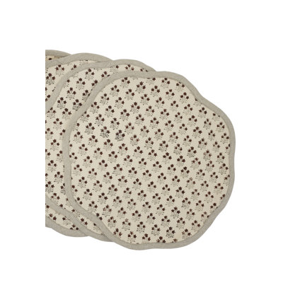 Fabdivine 15"Floral Scalloped Placemats - Kesariya
