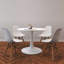 Table tulipe Modholic, blanc