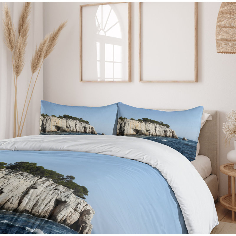 Queen Size Pale Sky Blue and Multicolor Coastal Duvet Cover Set