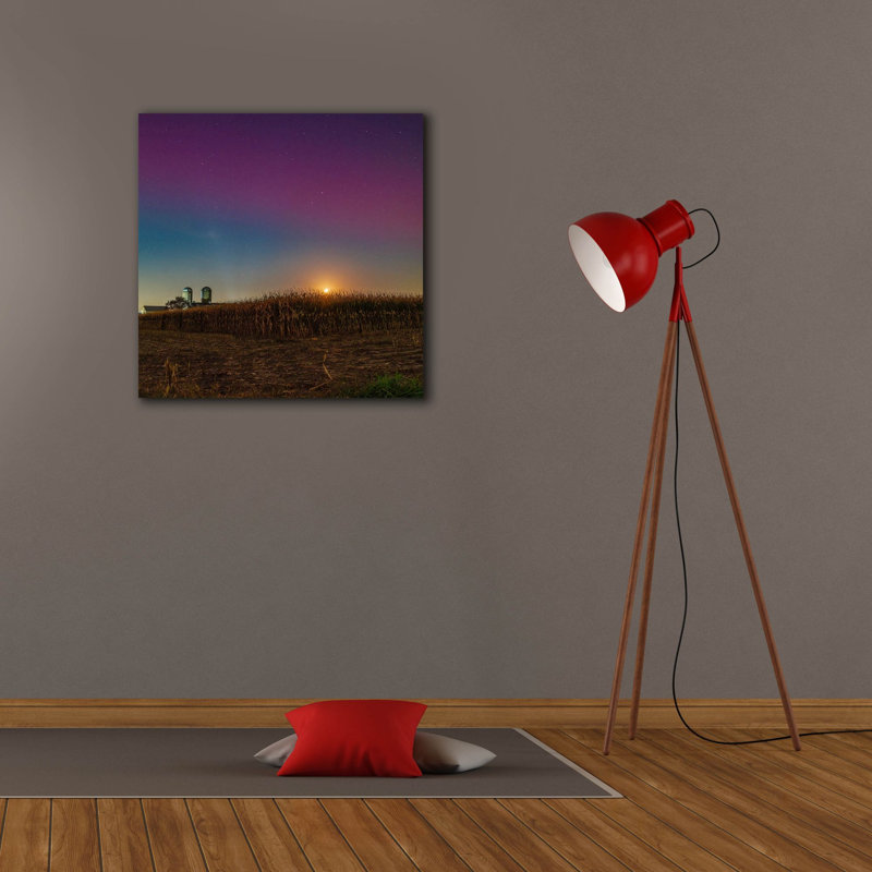  «Aurora Borealis Over Farm» par Epic Portfolio, art mural sur toile, 26 po x 26 po, H 26 po x l 26 po