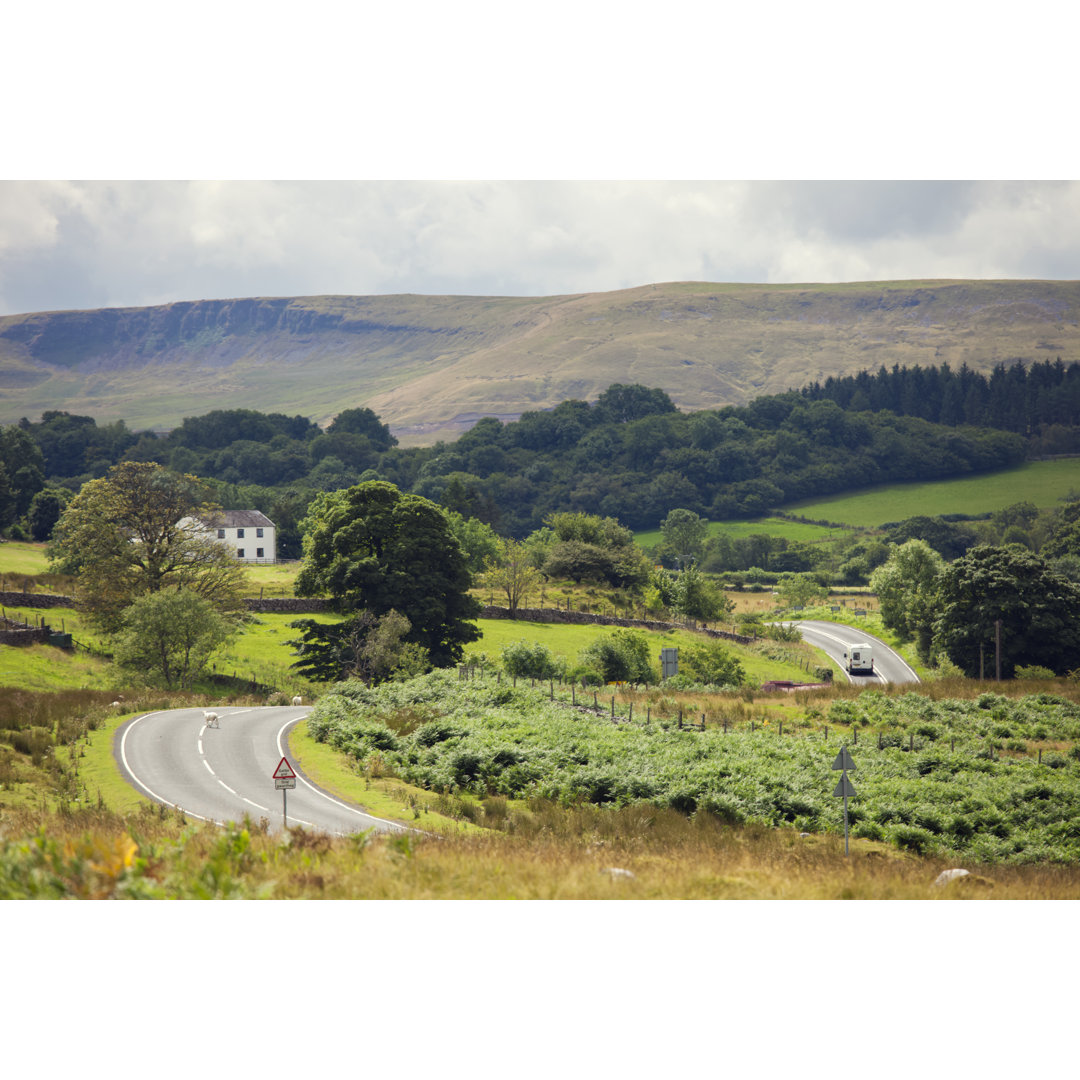 Welsh Valley von Ptaxa - Kunstdrucke auf Leinwand ohne Rahmen