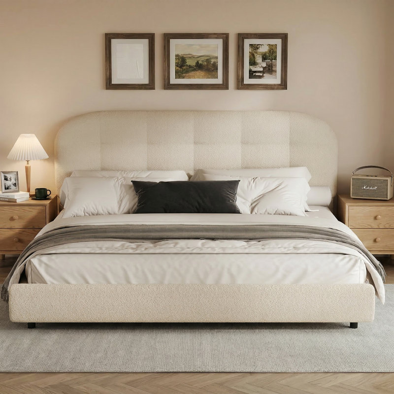 Lit plateforme tapissier avec tête de lit Boucle, base de lit Cloud, coins arrondis doux, Crème, Très grand lit