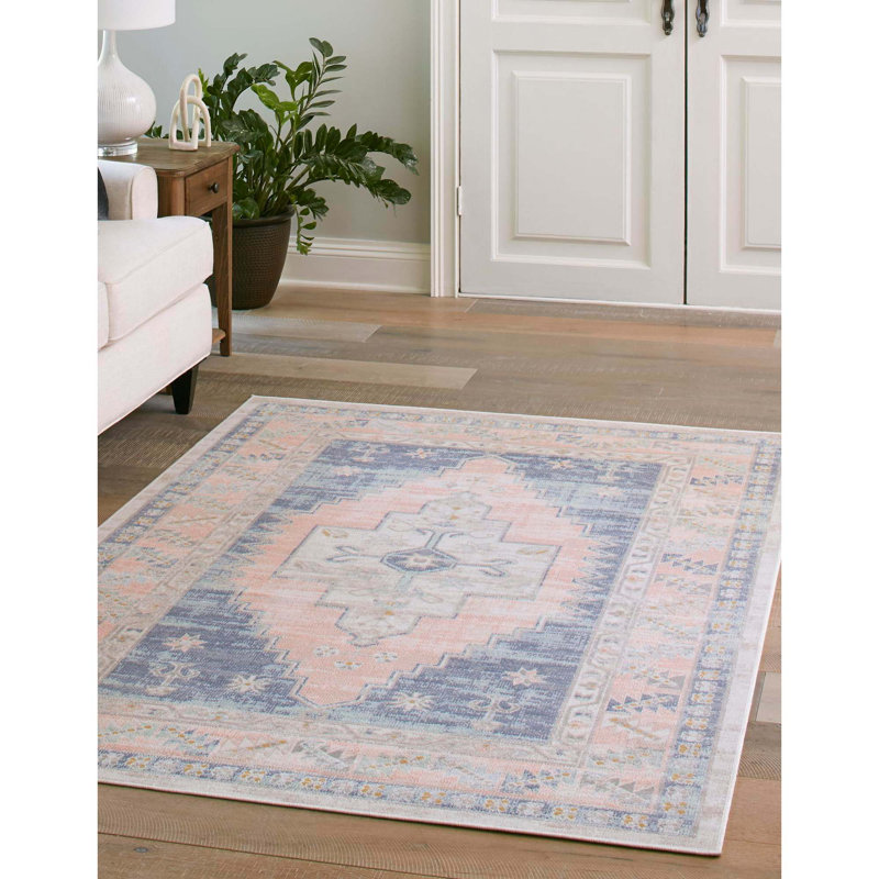 Shauntrelle Oriental Indoor Rug, Rectangle 4' x 6'