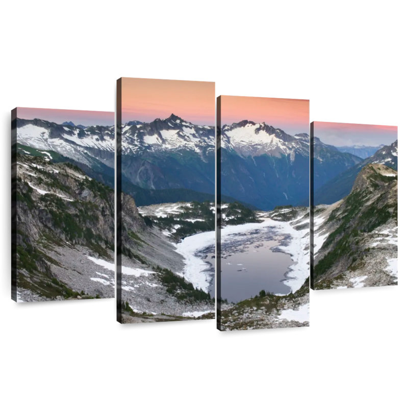 Montagnes enneigées d'Alvord North Cascades