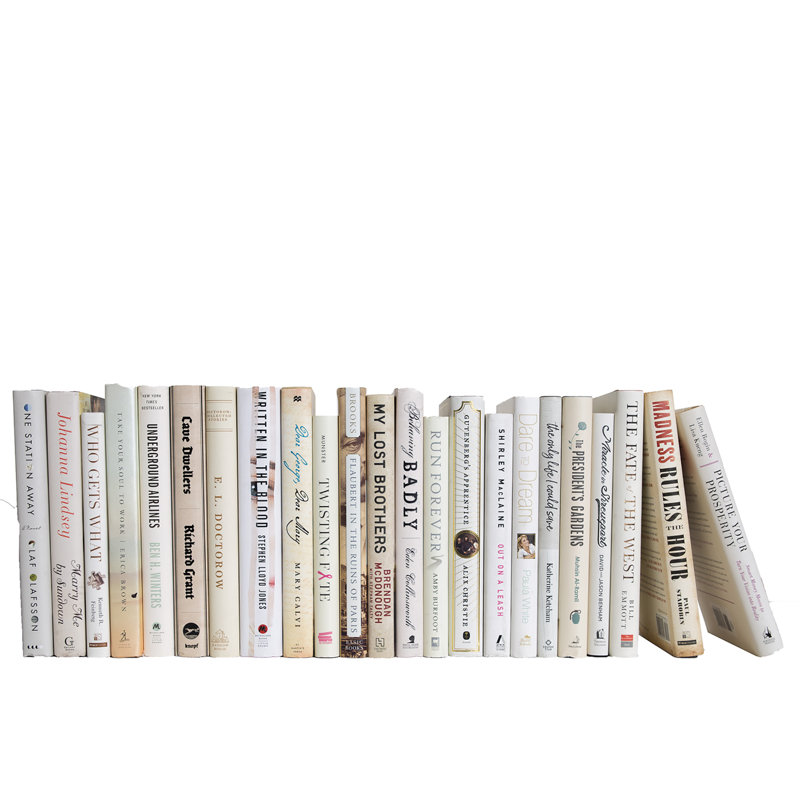Livres décoratifs - livres de jaquette - livres blanc cassé au pied