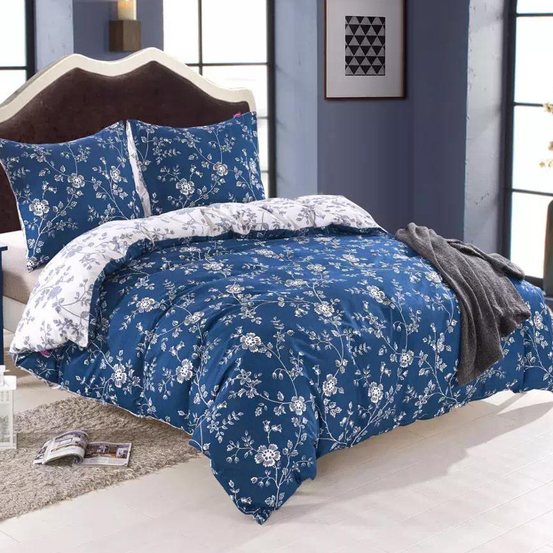 Lars Bedding, 140cm W x 220cm L, 60 x 70cm