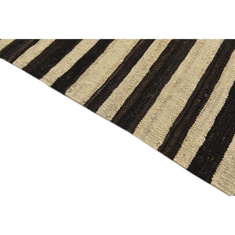 Tapis noir et crème 5x8 Pinkerton