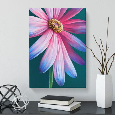 Daisy Flower - Wrapped Canvas