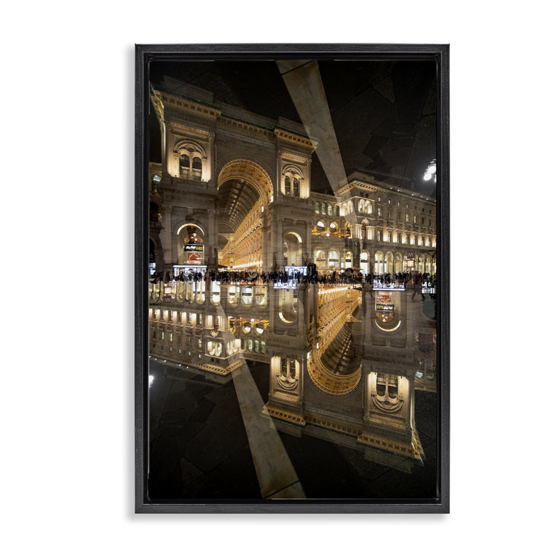 Cadre flottant Illuminated Architecture Symmetry, design par Robin Vandenabeele, H 25 po x l 17 po