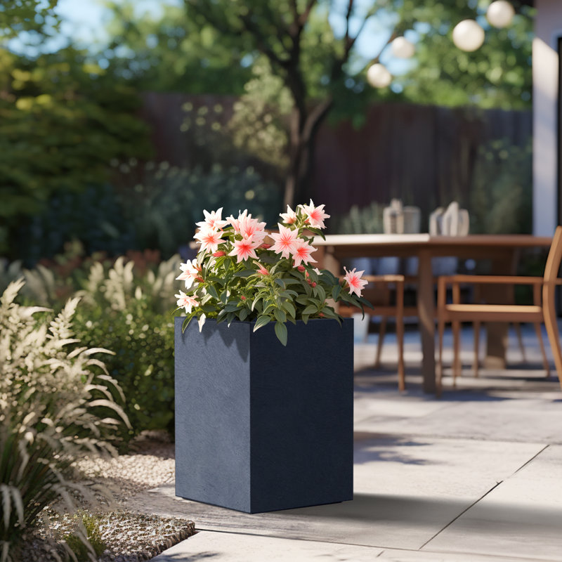 Grand pot à fleurs 19 po, H 19 po x l 13,5 po x P 13,5 po, Gris granite