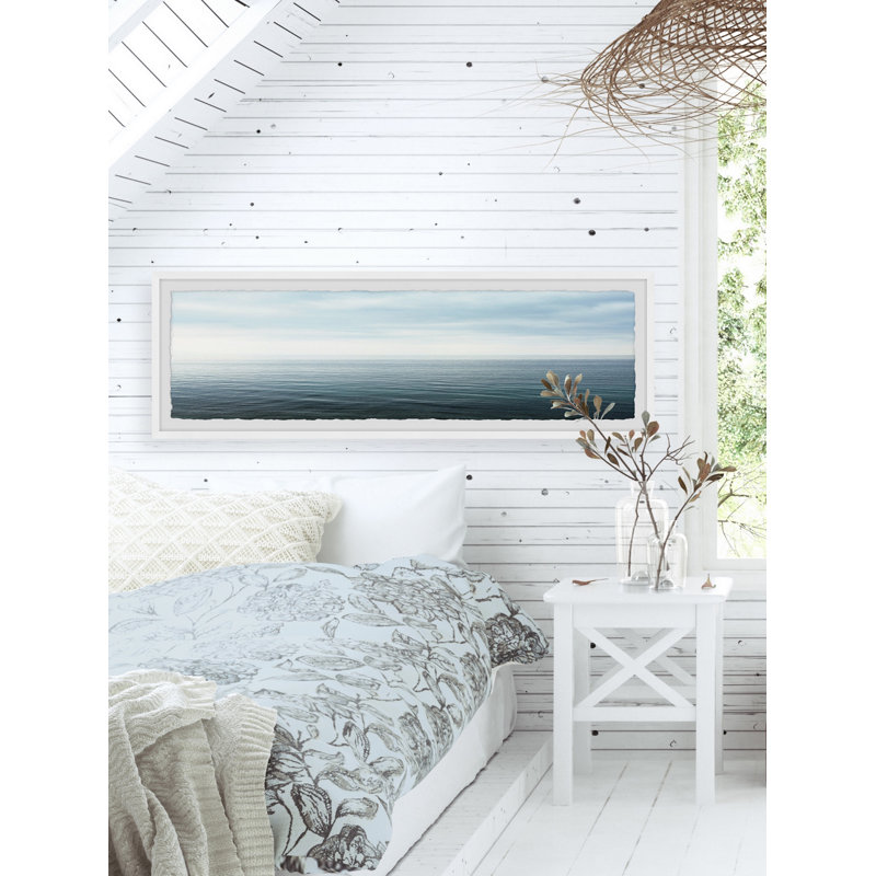 «Sea Infinity», reproduction de photo panoramique sur papier encadrée, H 15 po x l 45 po