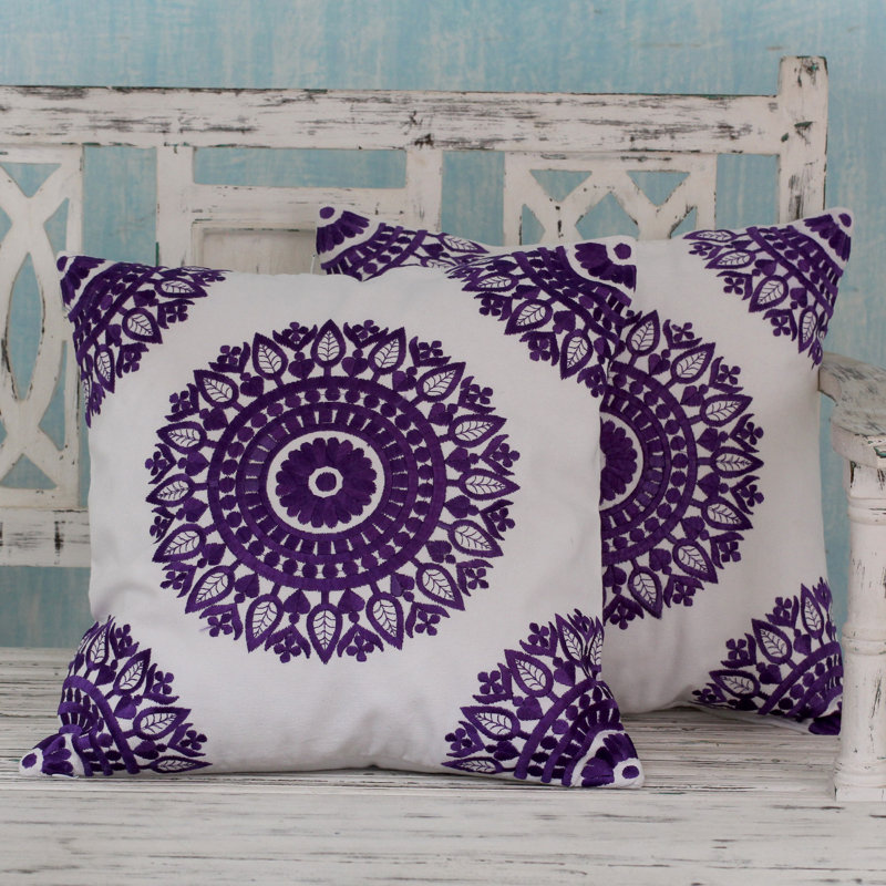 Housse de coussin en coton brodé Mandalas