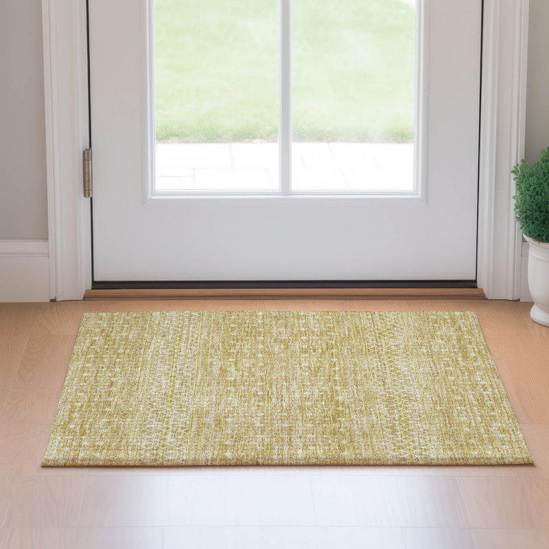 Tapis doré Prisco lavable à la machine de qualité supérieure, Rectangle 1 pi 8 po x 2 pi 6 po
