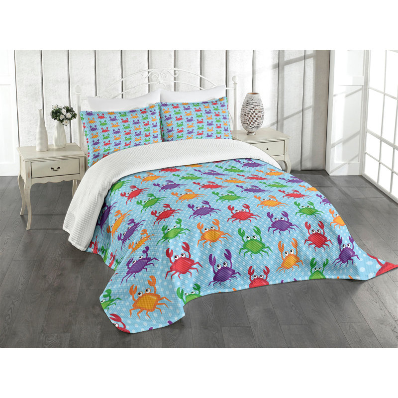 Ambesonne Cartoon Bedspread Set Crabs on Blue Backdrop Multicolor, King Coverlet/Bedspread + 2 Standard Shams