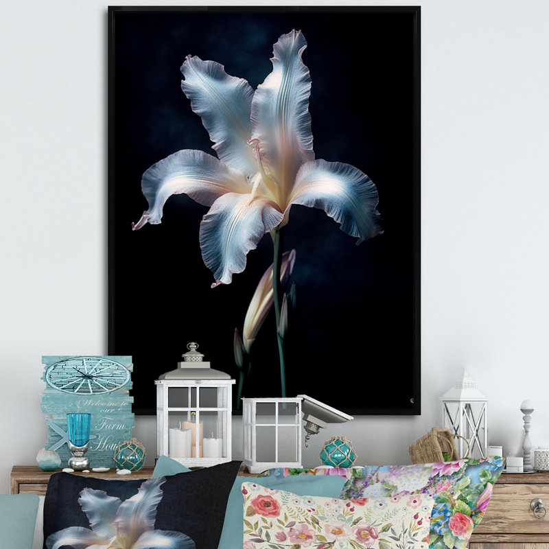 «Moonlight Wild White Iris Spectral Beauty», reproduction sur toile, Cadre flottant noir, 32" H x 24" W