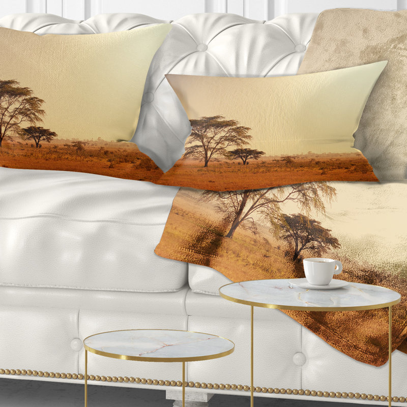 Trees in Large African Landscape - Coussin décoratif à imprimé paysage