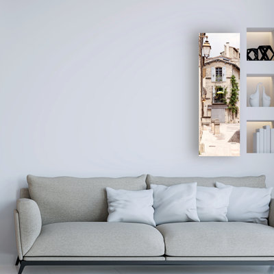 Modern & Contemporary