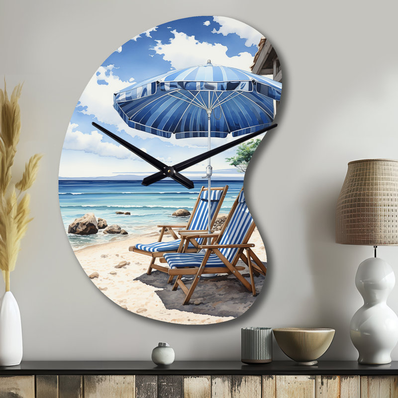 Beach Sandy Escape Pointillism I - Horloge murale asymétrique en métal plage, impression d'horloge murale bleue, Petit