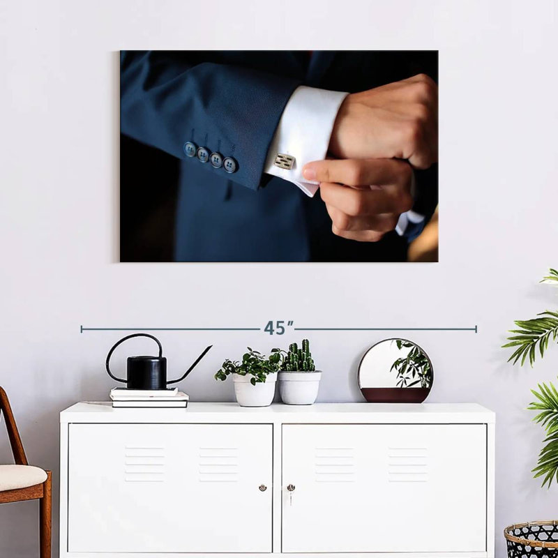 Shuttleworth Groom Cuff, 24" H x 36" W