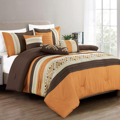 Polyester Geometric Shapes Comforter