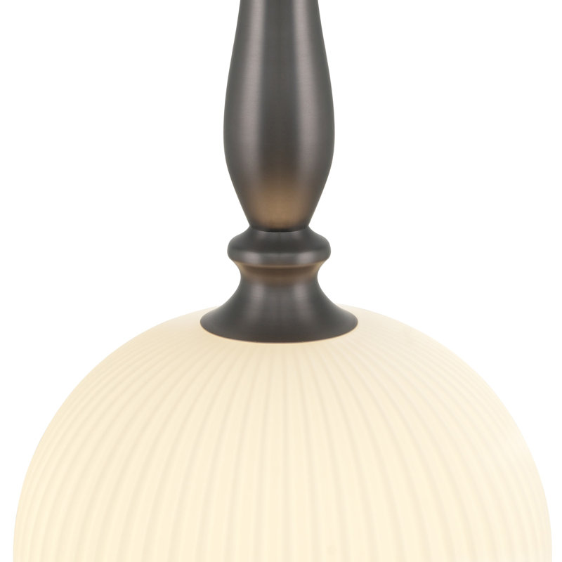 Luminaire suspendu 1 lumière Kate - Laiton brossé avec abat-jour en verre nervuré blanc, H 19 po x l 9,8 po x P 9,8 po