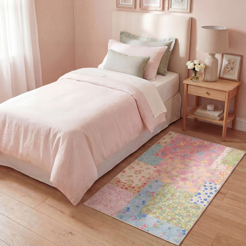 Tapis lavable à la machine Finley, Rose / multicolore, 3 pi x 5 pi