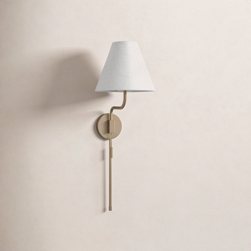 Vance Plug-in Wallchiere, Aged Brass