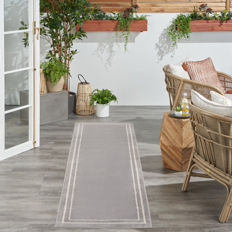 Tapis intérieur / extérieur gris tissé à la machine Aseneth, Tapis de couloir 2 pi x 6 pi