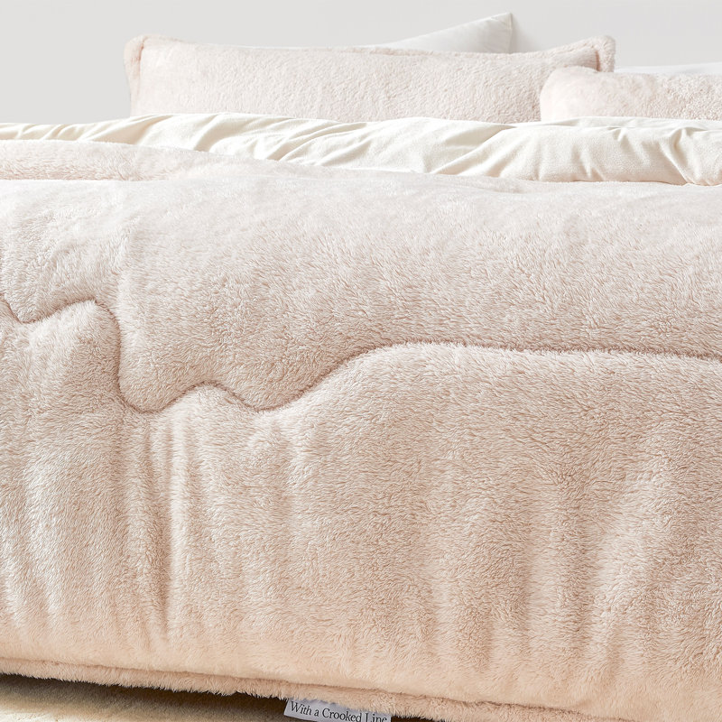 Coma Inducer Crooked Line Oversized Comforter Set, King Comforter + 2 King Shams, Beige
