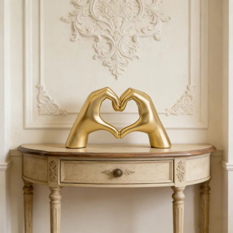 Sculpture «Love Finger Gesture», art moderne, Or