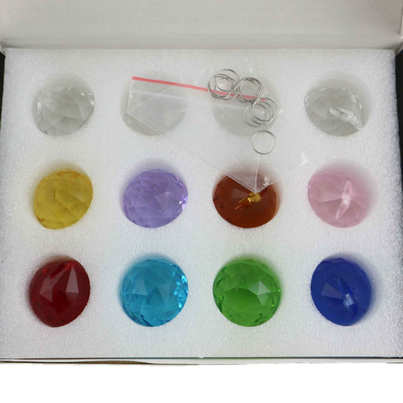 Ornement en forme de boule à facettes chakra