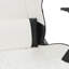 Fauteuil de massage avec repose-pieds-338448739