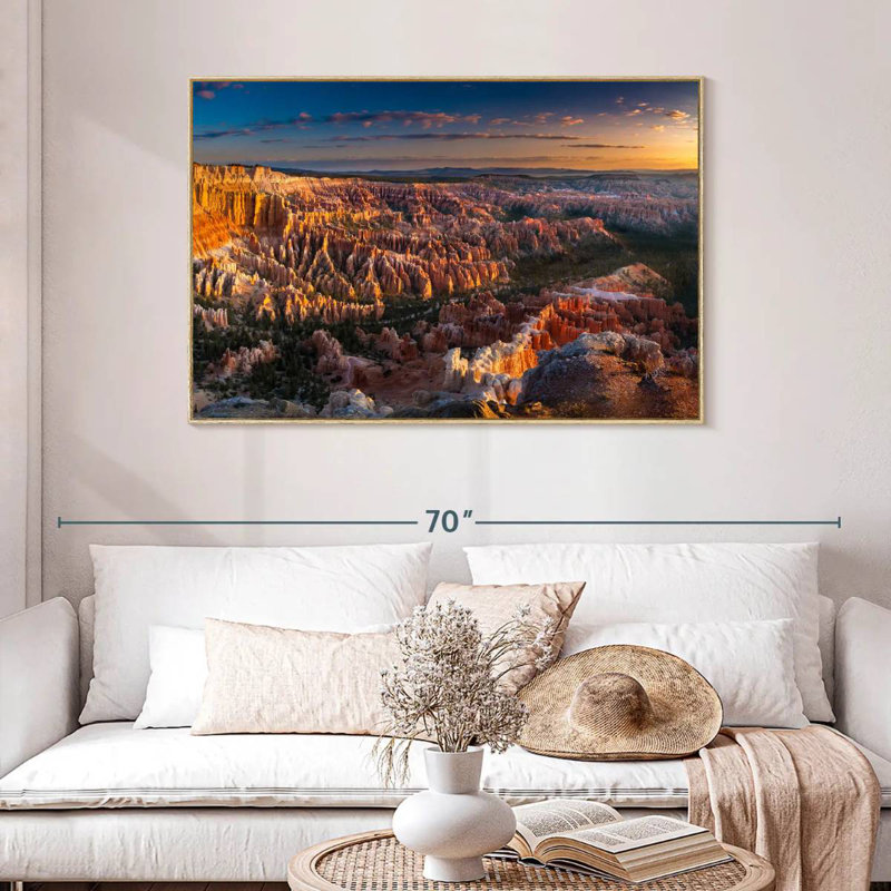 Bryce Canyon At Dawn, Cadre flottant en bois naturel, 46 po x 31 po