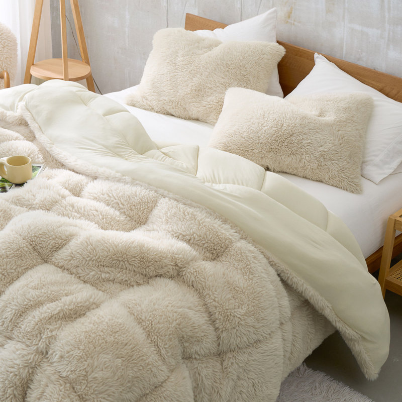 Alaskan Winters Coma Inducer Oversized Comforter, Beige, Full Comforter