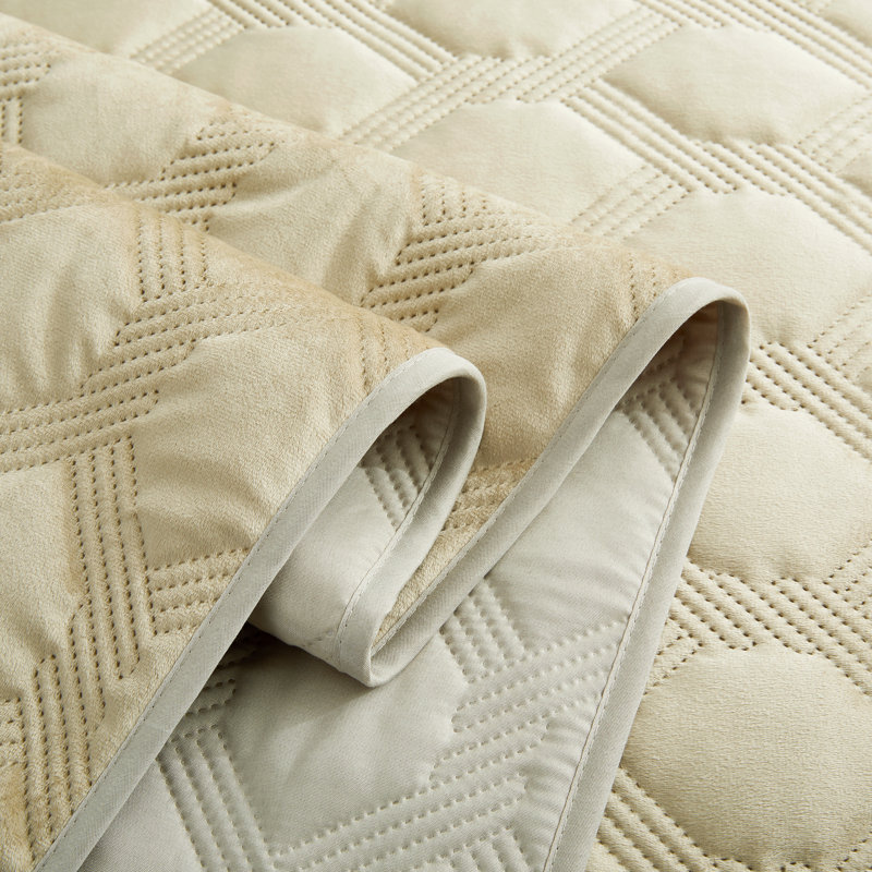 Reversible Diamond Embossed Bedspread Set – Geometric Quilt With Shams, King Bedspread Set with 2 Pillow Shams