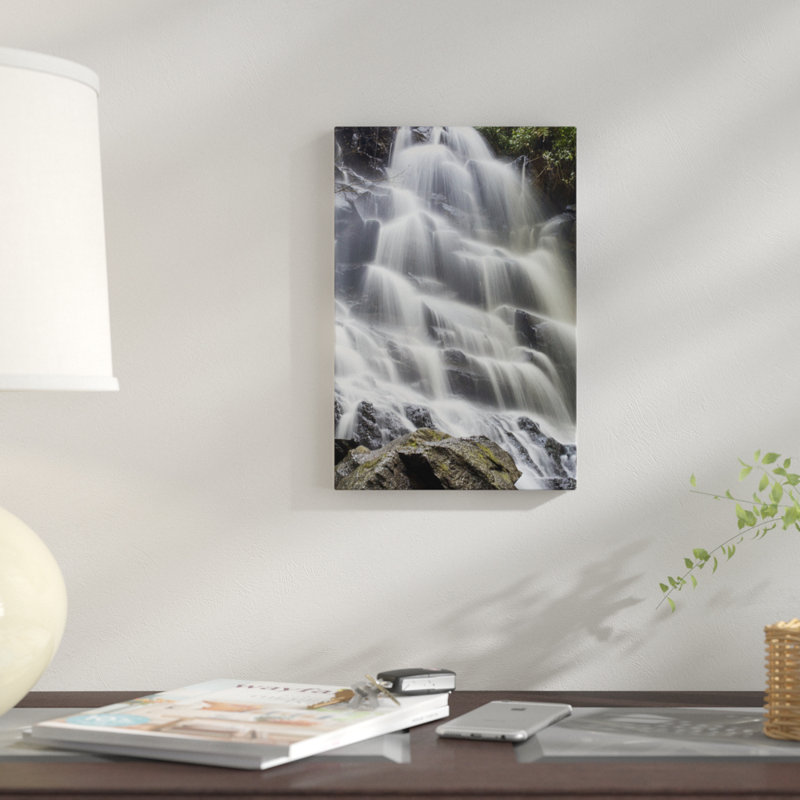 « balise kanto lampo cascade », impression sur toile, H 18 po x l 12 po x P 1,5 po, Toile tendue, Pas de tapis