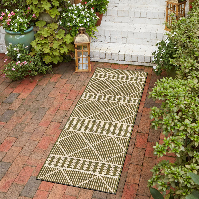 Arthur-James Washable Striped Indoor / Outdoor Rug, Runner 2' x 6'